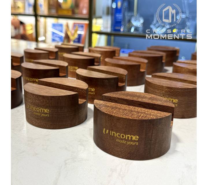 Custom Gifts & Trophies